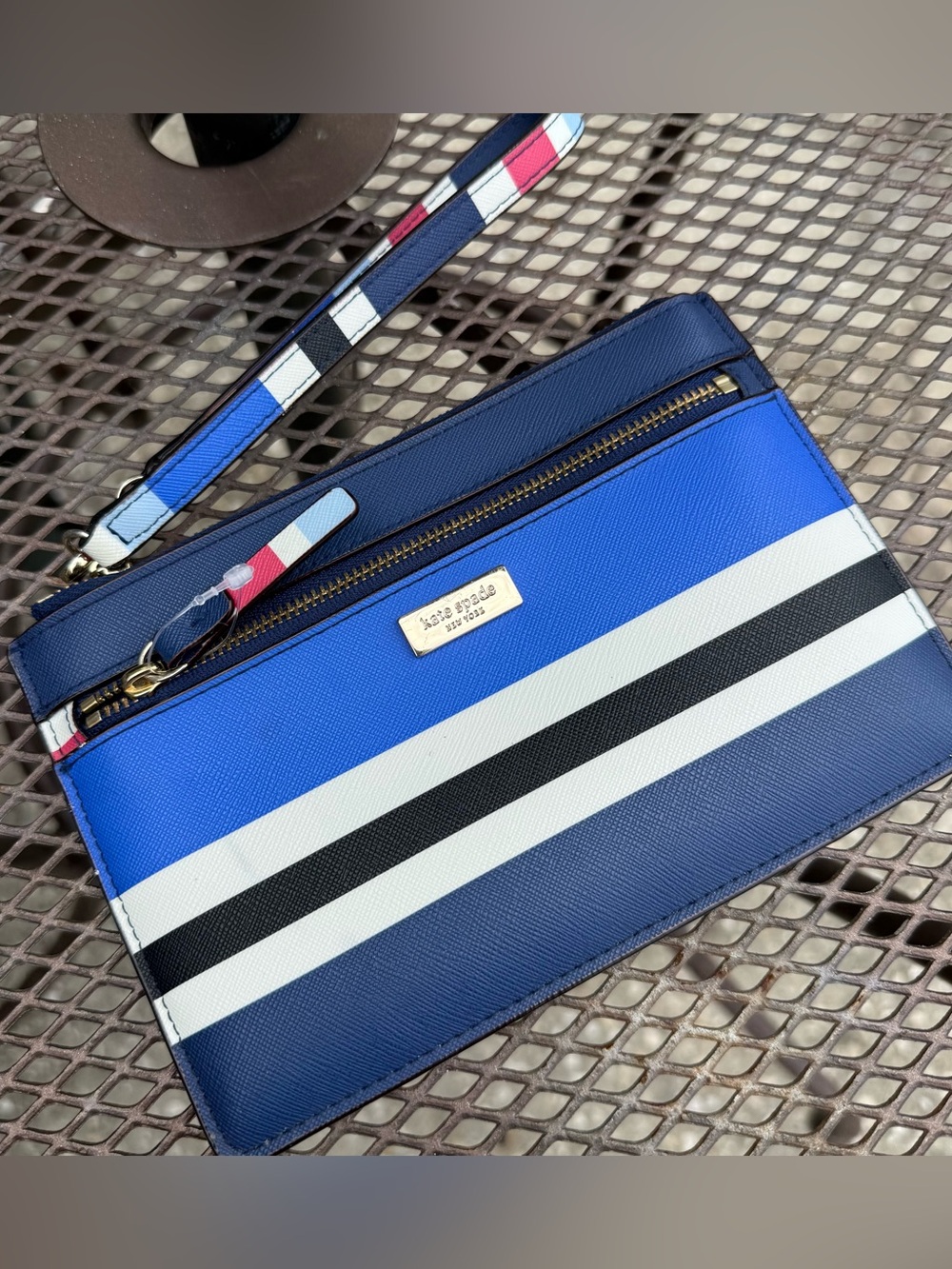 Kate Spade Blue White Wristlet Tinie Laurel Way Beach Vacation Wallet Mini Bag